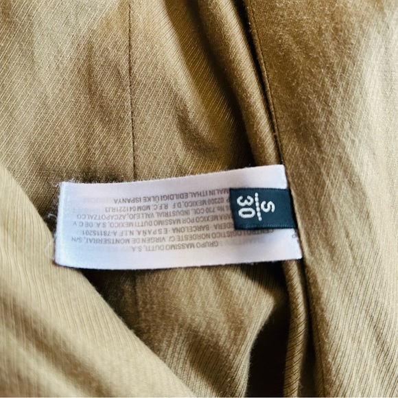 Massimo Dutti Trench Coat - fall and spring wear - Picture 13 of 14